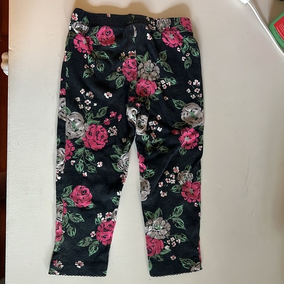 Floral leggings used with lots of life left in them - Picture 3 of 3